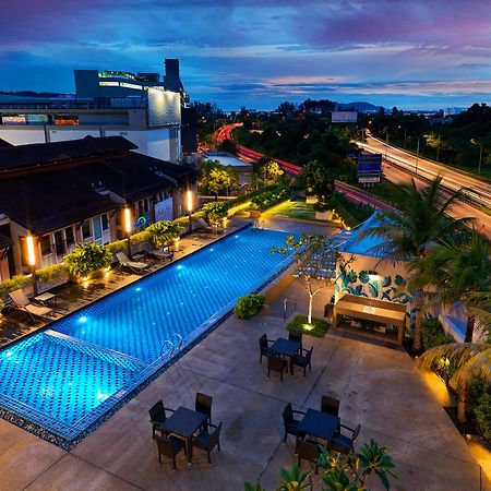 Eastin Hotel Penang Sungai Dua Bukit Экстерьер фото